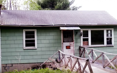 When She Bought This Broken Down Cabin From The 1950’s Nobody Thought She Would Do THIS With It