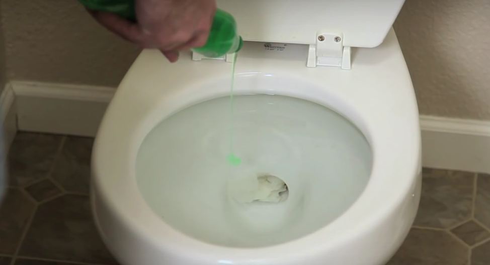 How to unclog a toilet WITHOUT a plunger | John Hawkins' Right Wing News