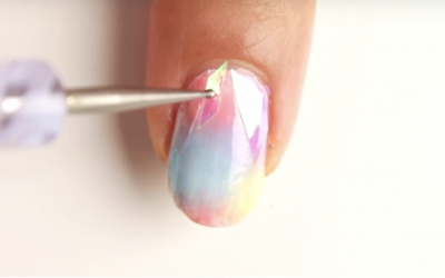 She Starts Sticking ‘Shattered Glass’ Onto Her Nails. But When She’s Done My Jaw Dropped!