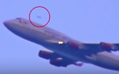 VIDEO: THIS Virgin Atlantic Plane Is Overtaken By A Possible UFO Flying Over New York!