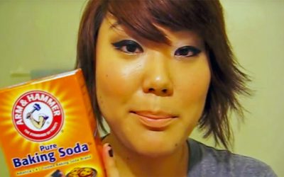 This Woman Starts Rubbing Baking Soda On Her Face The Reason Is An Unexpected Surprise!